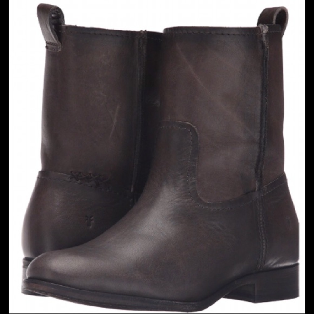 Frye Cara Short - Picture 2 of 8